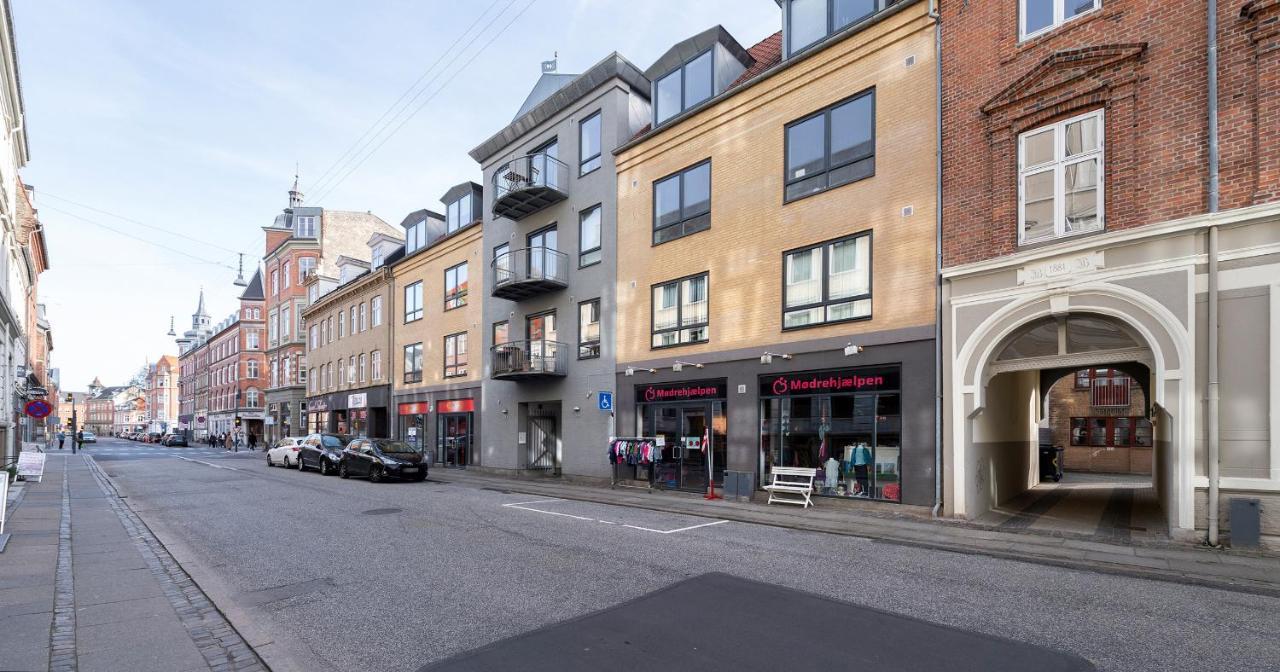 Aday - Apartment Suite 3 Aalborg Center Exterior photo